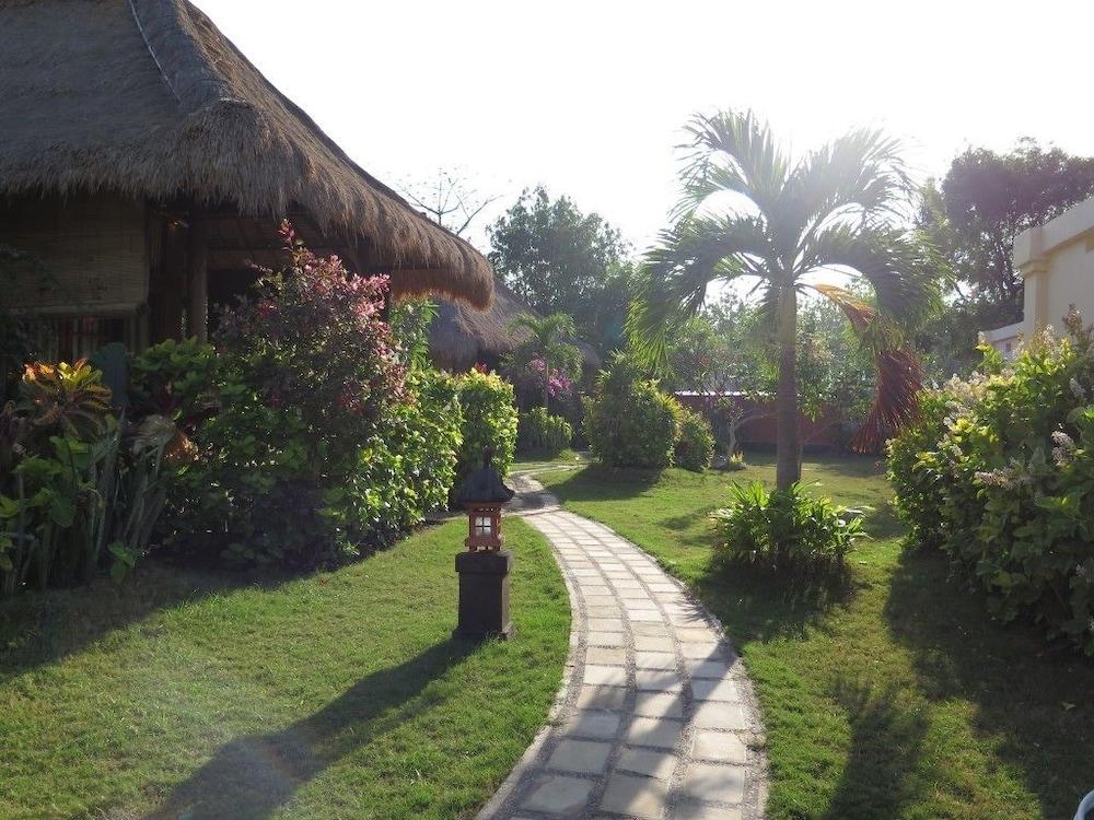 Sunia Loka Bungalows & Dive Center Pemuteran Exteriör bild