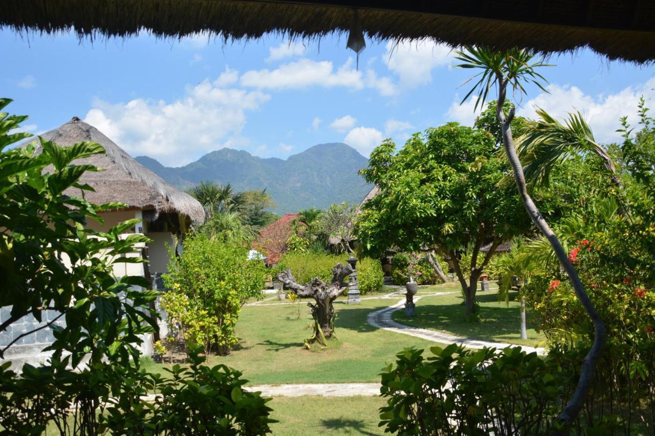 Sunia Loka Bungalows & Dive Center Pemuteran Exteriör bild