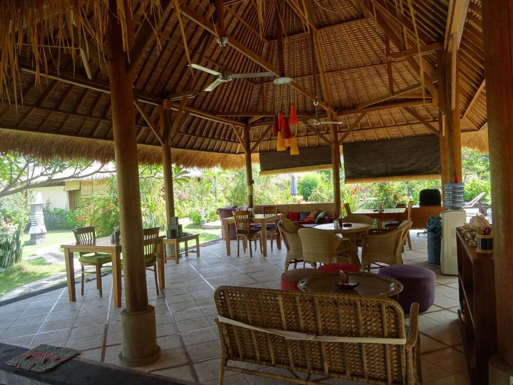Sunia Loka Bungalows & Dive Center Pemuteran Exteriör bild