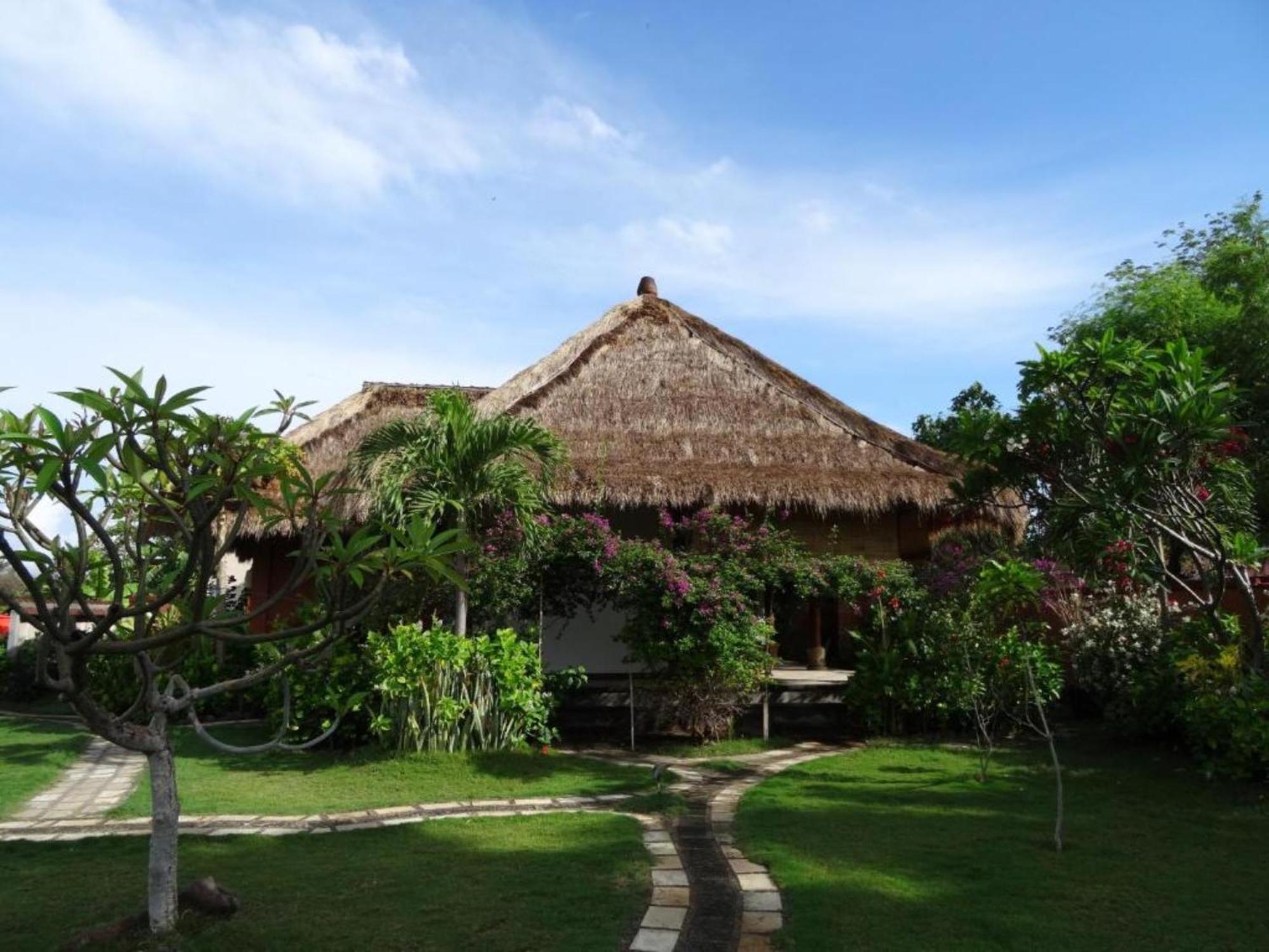 Sunia Loka Bungalows & Dive Center Pemuteran Exteriör bild
