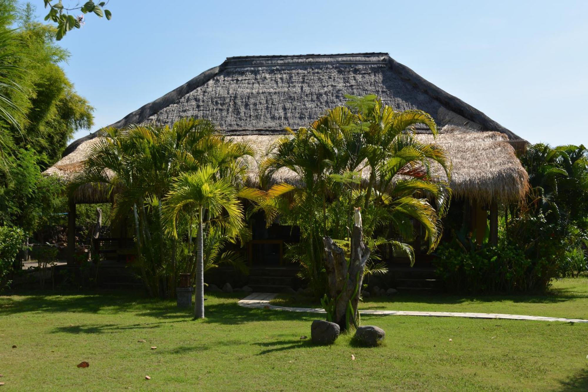 Sunia Loka Bungalows & Dive Center Pemuteran Exteriör bild