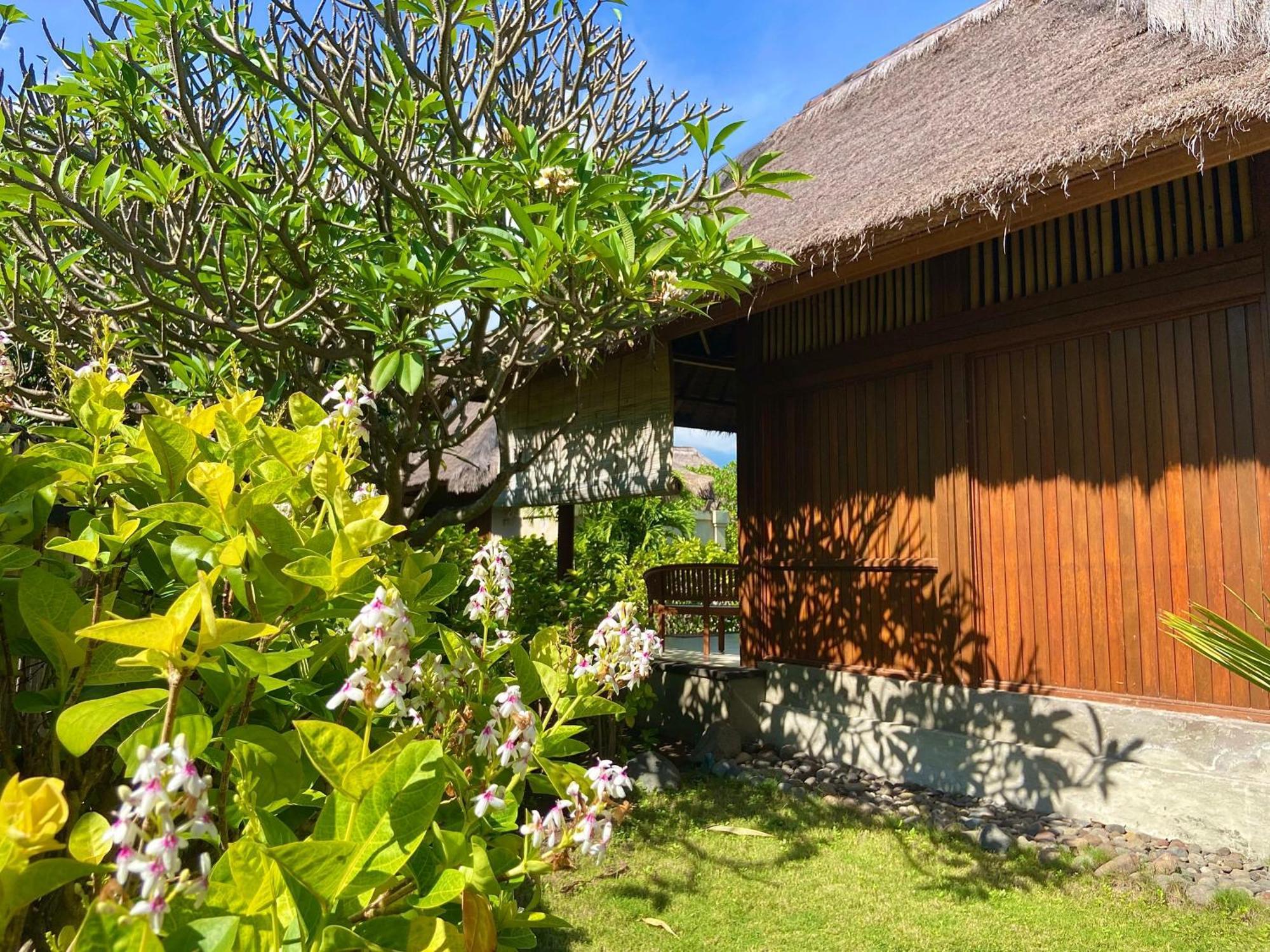 Sunia Loka Bungalows & Dive Center Pemuteran Exteriör bild