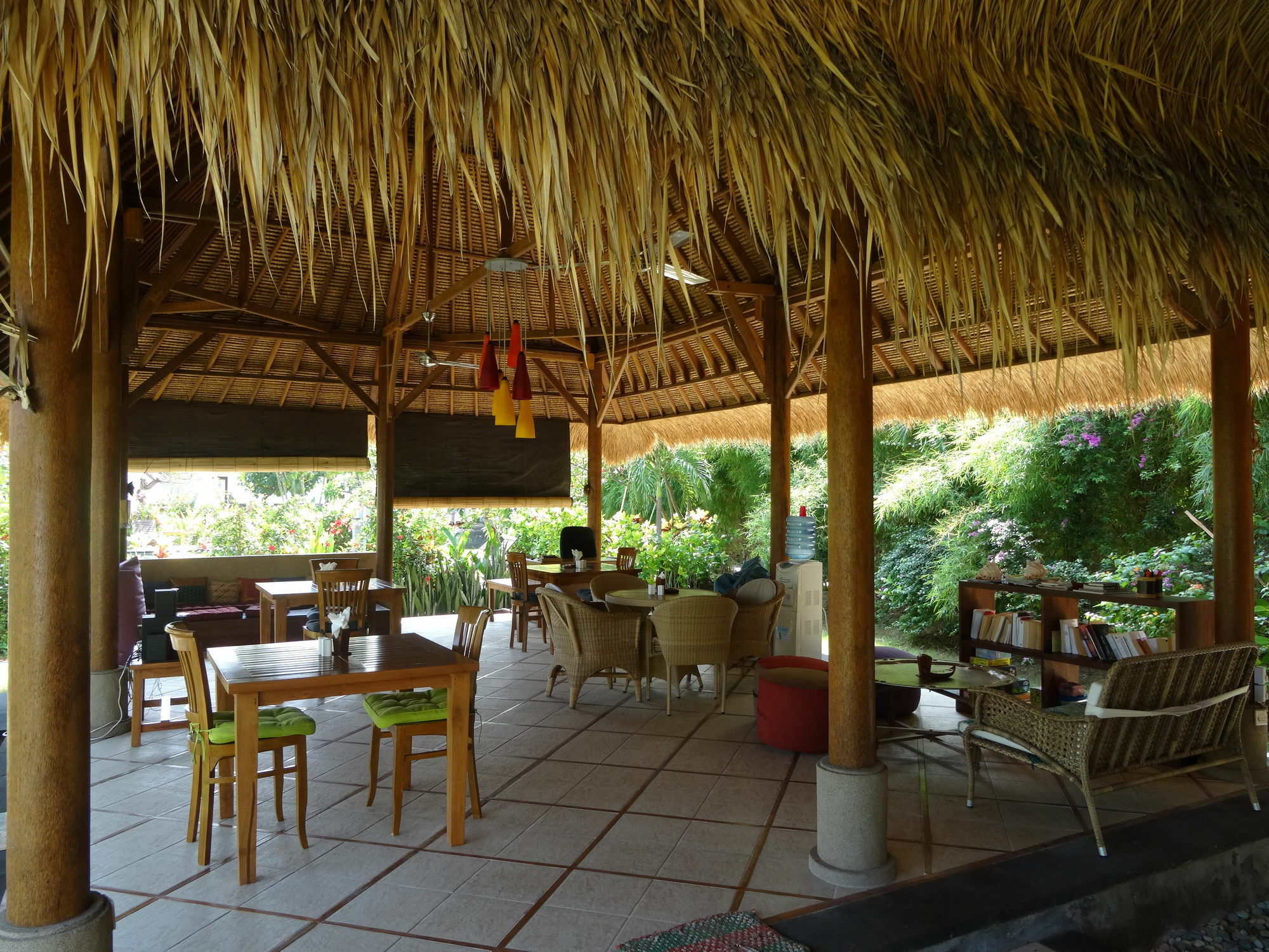 Sunia Loka Bungalows & Dive Center Pemuteran Exteriör bild